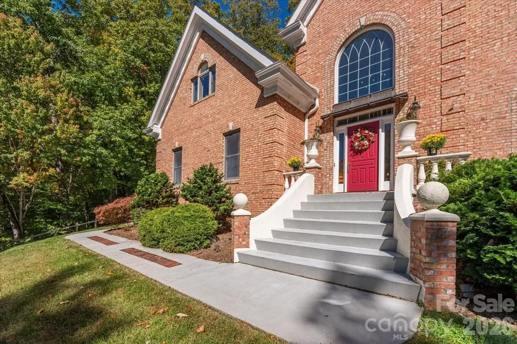 295 Laurel Ridge Drive Waynesville NC 28786