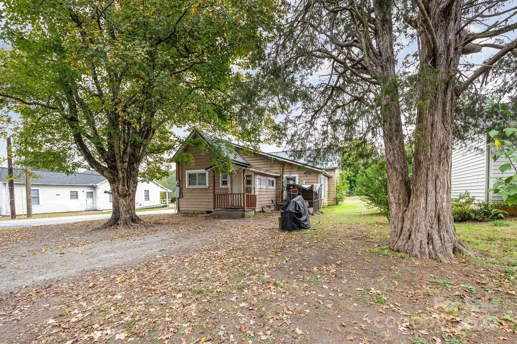 1209 3rd Street Spencer NC 28159
