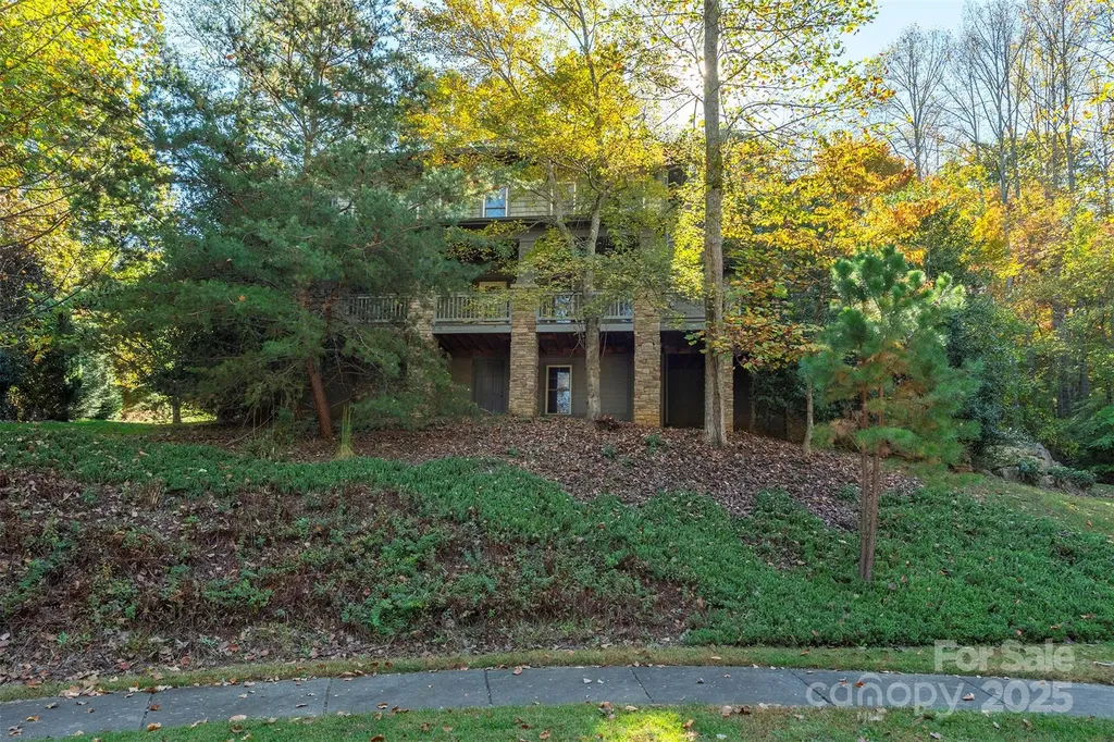 Biltmore Lake NC, 4 Yellow Owl Court