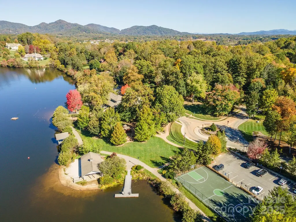 4 Yellow Owl Court Biltmore Lake NC 28715