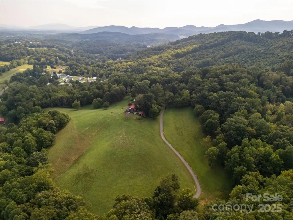 50 Holland Ridge Drive Candler NC 28715