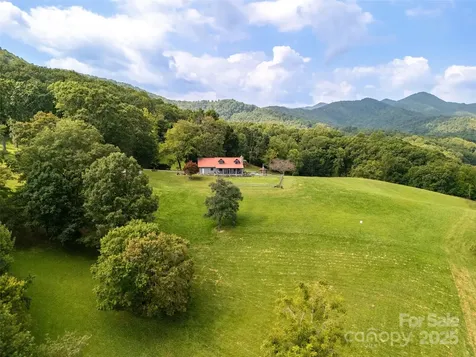 50 Holland Ridge Drive Candler NC 28715