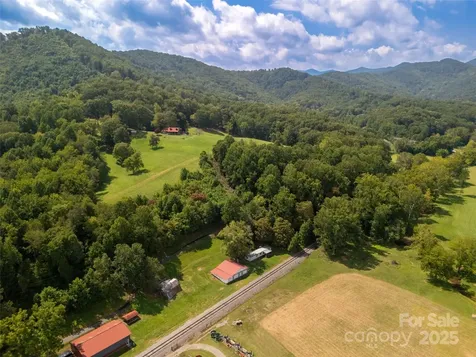 50 Holland Ridge Drive Candler NC 28715