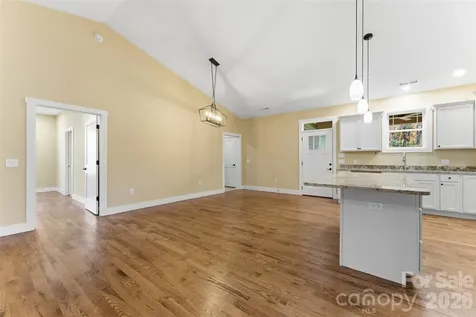 1462 Brightwater Road Hendersonville NC 28739