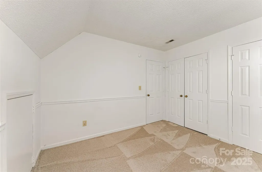 2319 Oak Leigh Drive Charlotte NC 28262