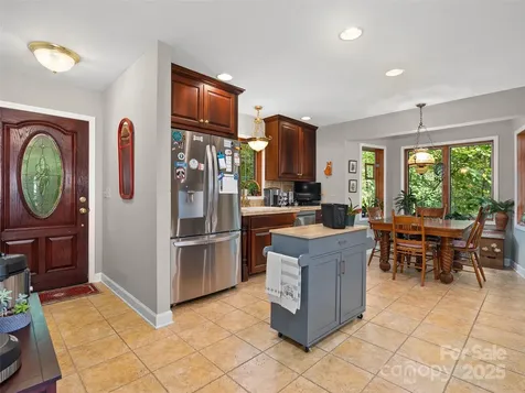 195 Simpson Lane Maggie Valley NC 28751