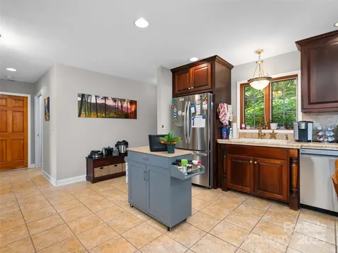 195 Simpson Lane Maggie Valley NC 28751