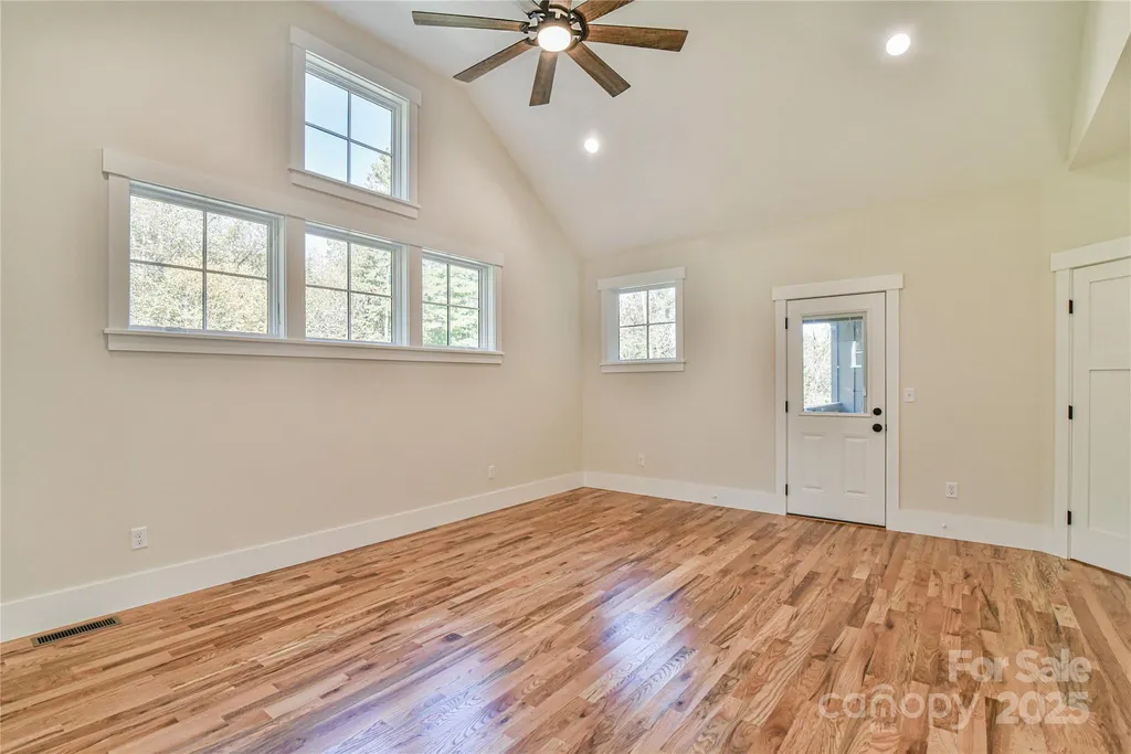 48 Crossings Circle Fairview NC 28730