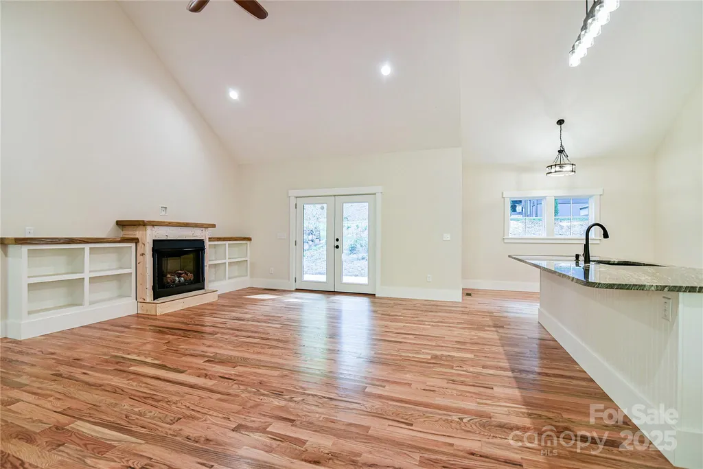 48 Crossings Circle Fairview NC 28730