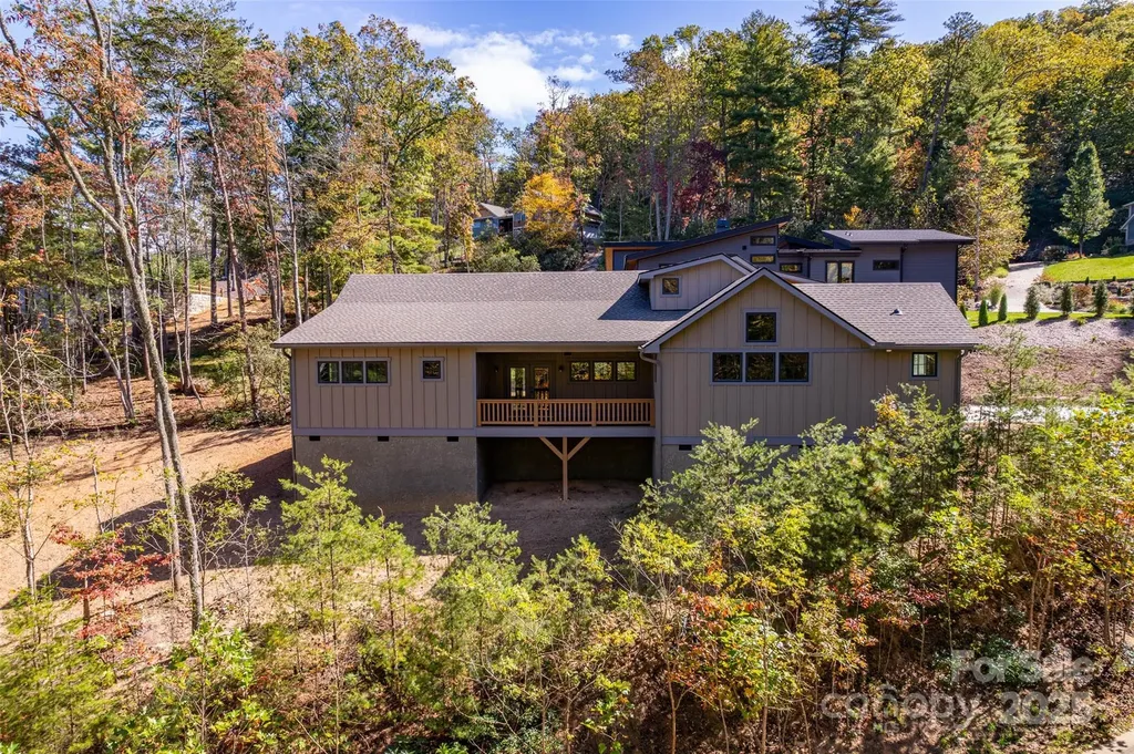 48 Crossings Circle Fairview NC 28730