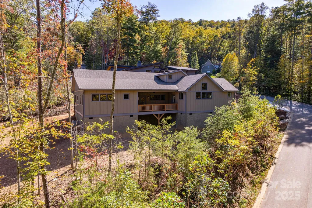 48 Crossings Circle Fairview NC 28730