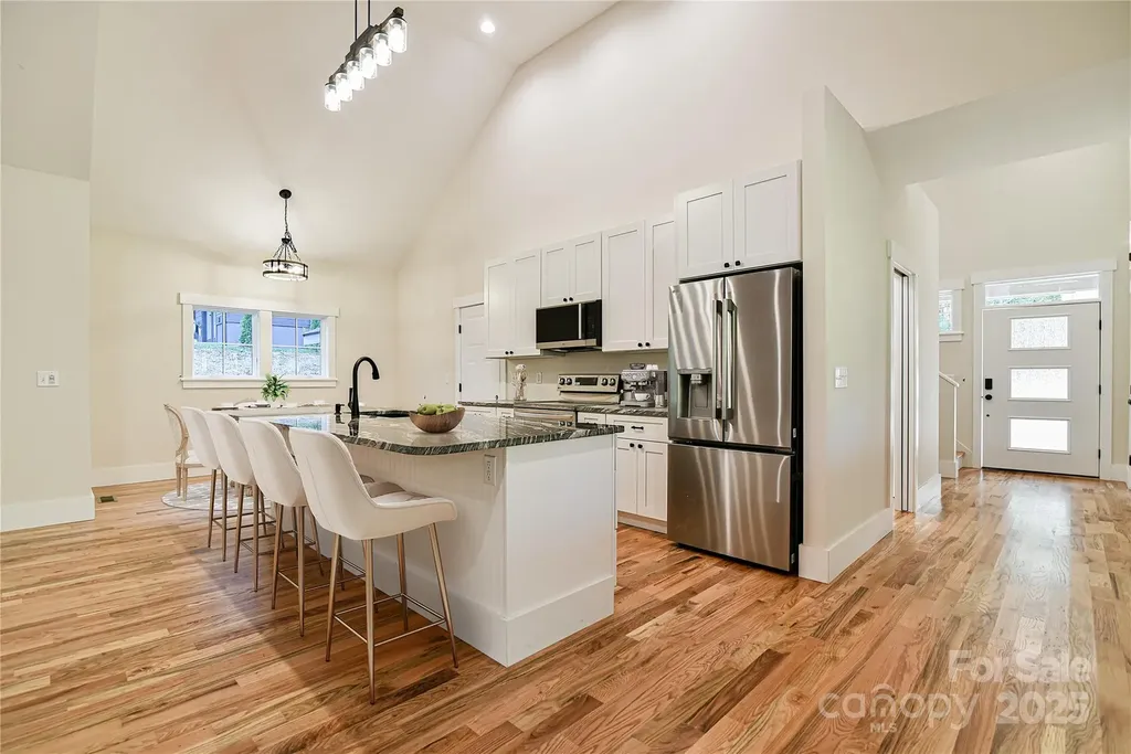 48 Crossings Circle Fairview NC 28730