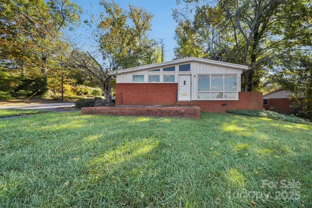 738 Pierson Drive Charlotte NC 28205