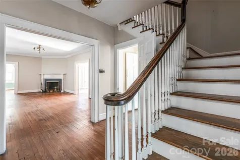 325 Vanderbilt Road Asheville NC 28803
