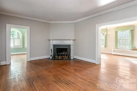 325 Vanderbilt Road Asheville NC 28803