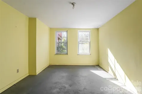 325 Vanderbilt Road Asheville NC 28803