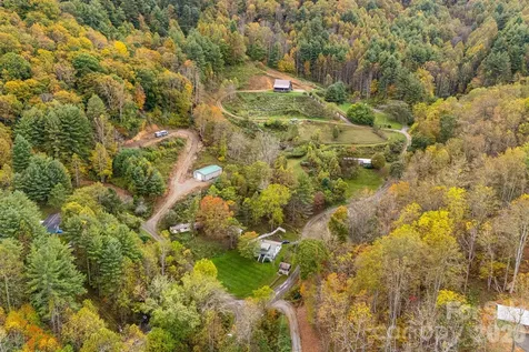 211 Evergreen Road Burnsville NC 28714