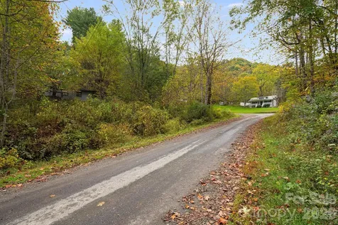 211 Evergreen Road Burnsville NC 28714