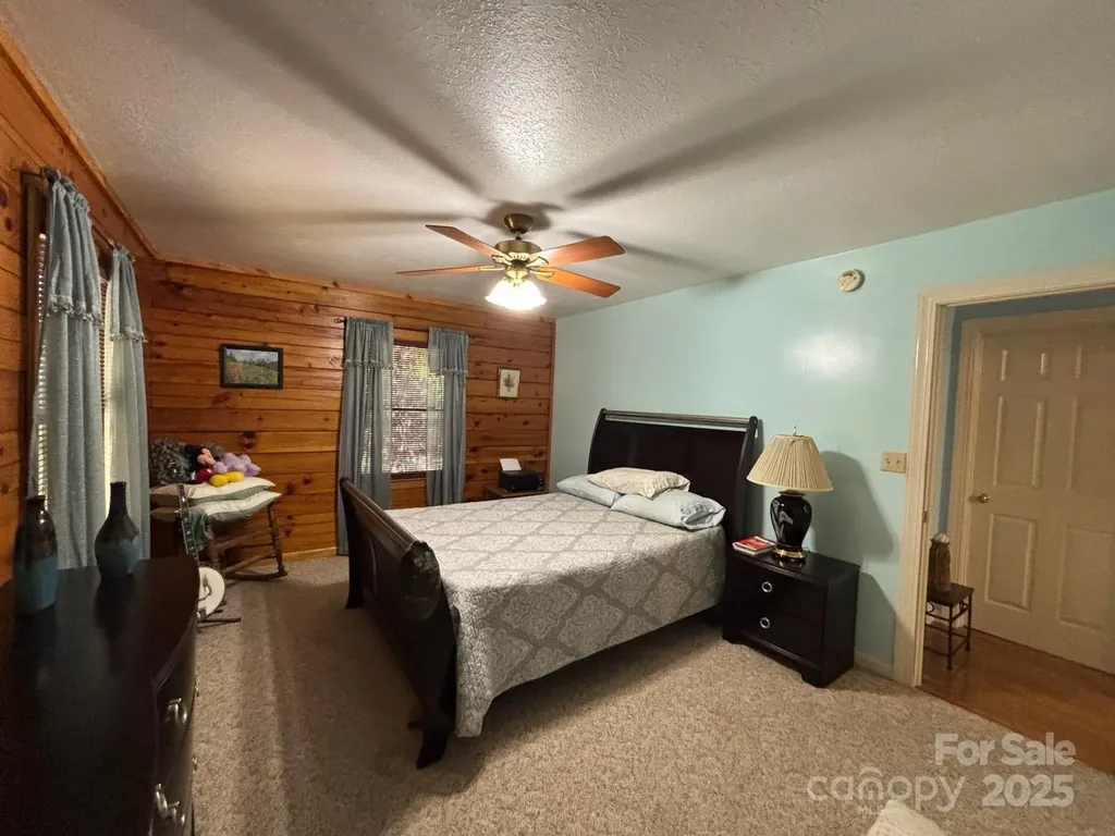 408 Dora Lane Bakersville NC 28705