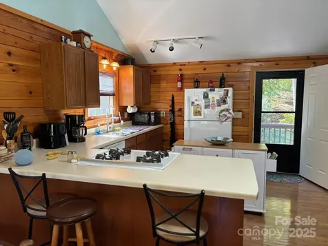 408 Dora Lane Bakersville NC 28705