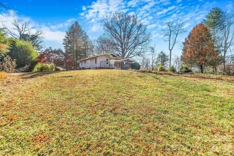 107 Woodland Church Road Clyde NC 28721