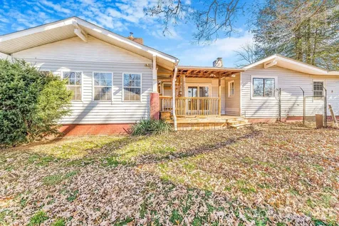 107 Woodland Church Road Clyde NC 28721