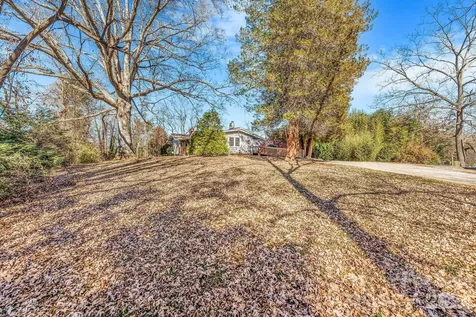 107 Woodland Church Road Clyde NC 28721