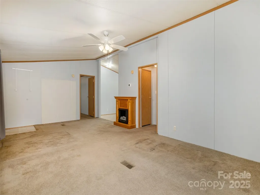 81 Mount Airy Road Marshall NC 28753
