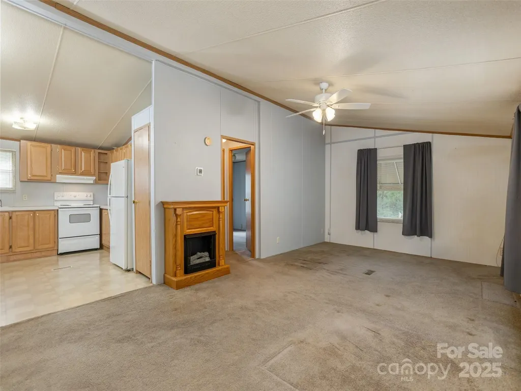 81 Mount Airy Road Marshall NC 28753