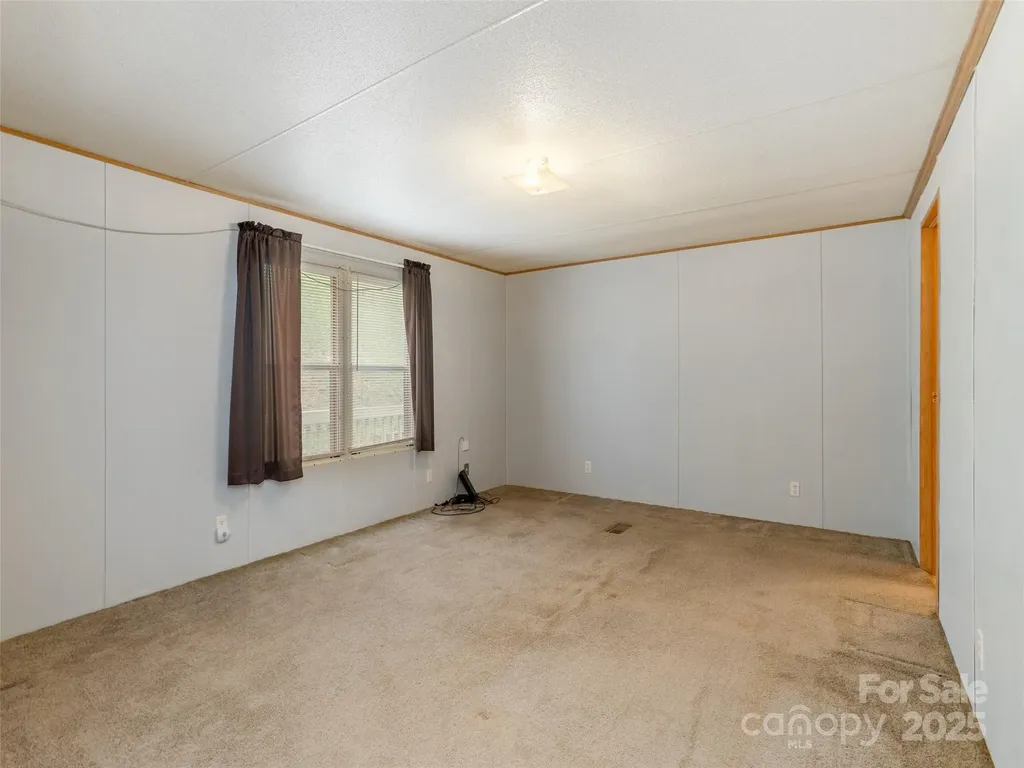 81 Mount Airy Road Marshall NC 28753