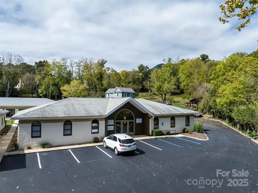 367 Dellwood City Road Waynesville NC 28786