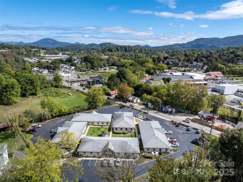 367 Dellwood City Road Waynesville NC 28786