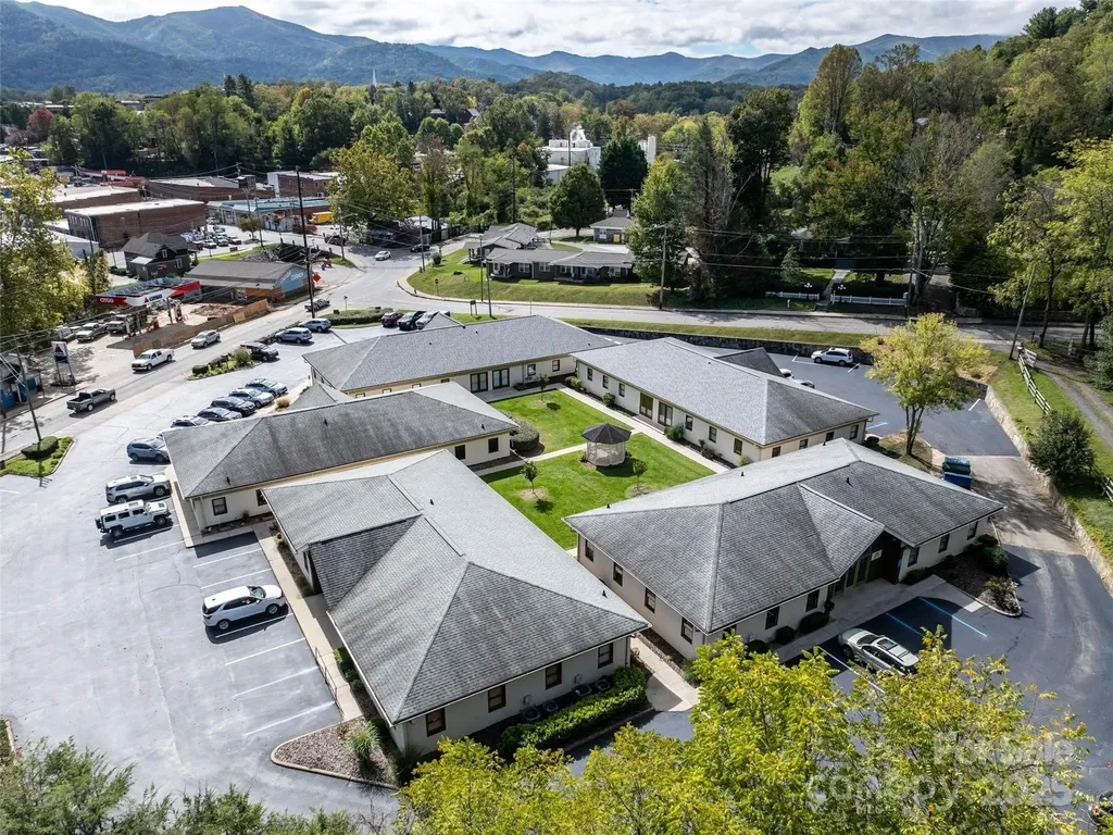 367 Dellwood City Road Waynesville NC 28786
