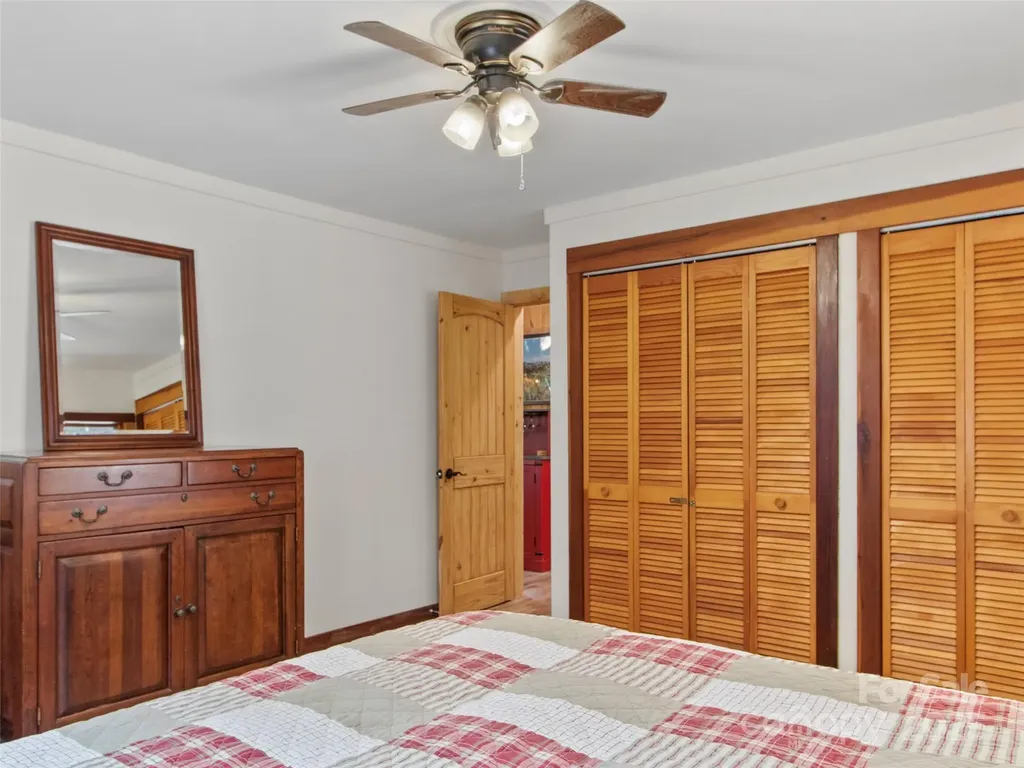 354 Big Ridge Road Burnsville NC 28714