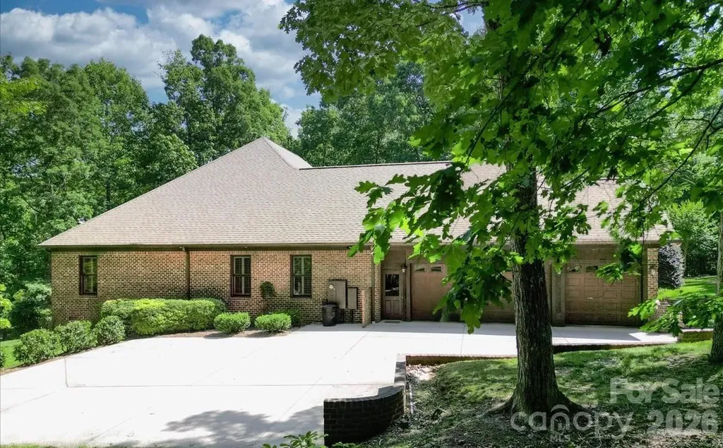 562 Rocky Cove Lane Denton NC 27239