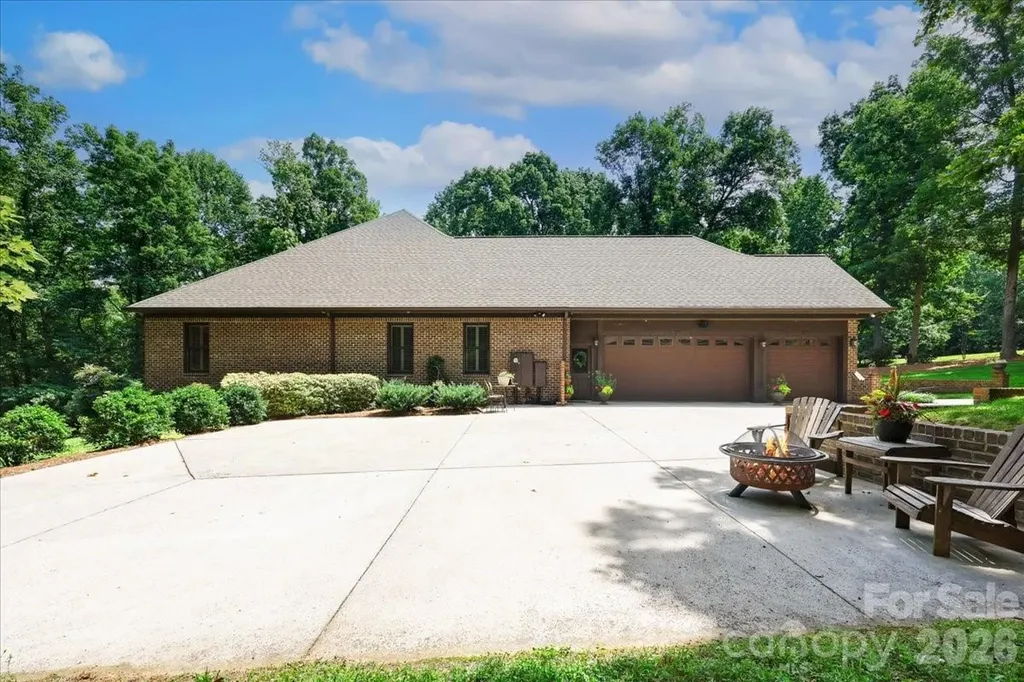 562 Rocky Cove Lane Denton NC 27239