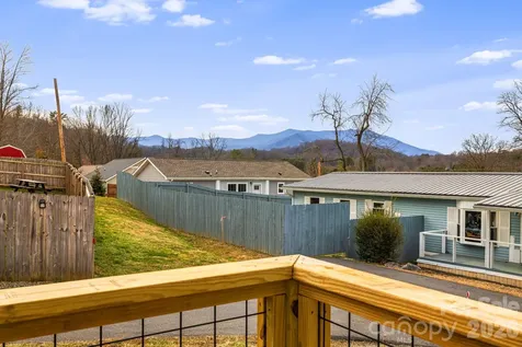 102 Babb Street Waynesville NC 28786