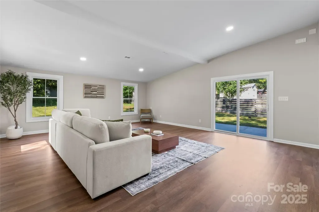 5316 Rupert Lane Charlotte NC 28215