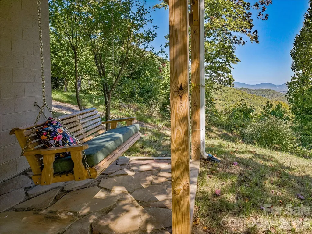 382 Black Oak Cove Road Candler NC 28715