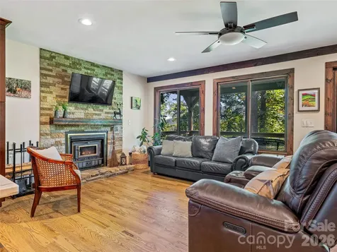 382 Black Oak Cove Road Candler NC 28715