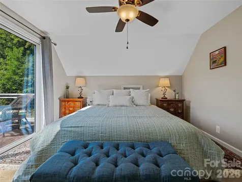 382 Black Oak Cove Road Candler NC 28715