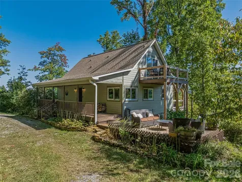 382 Black Oak Cove Road Candler NC 28715