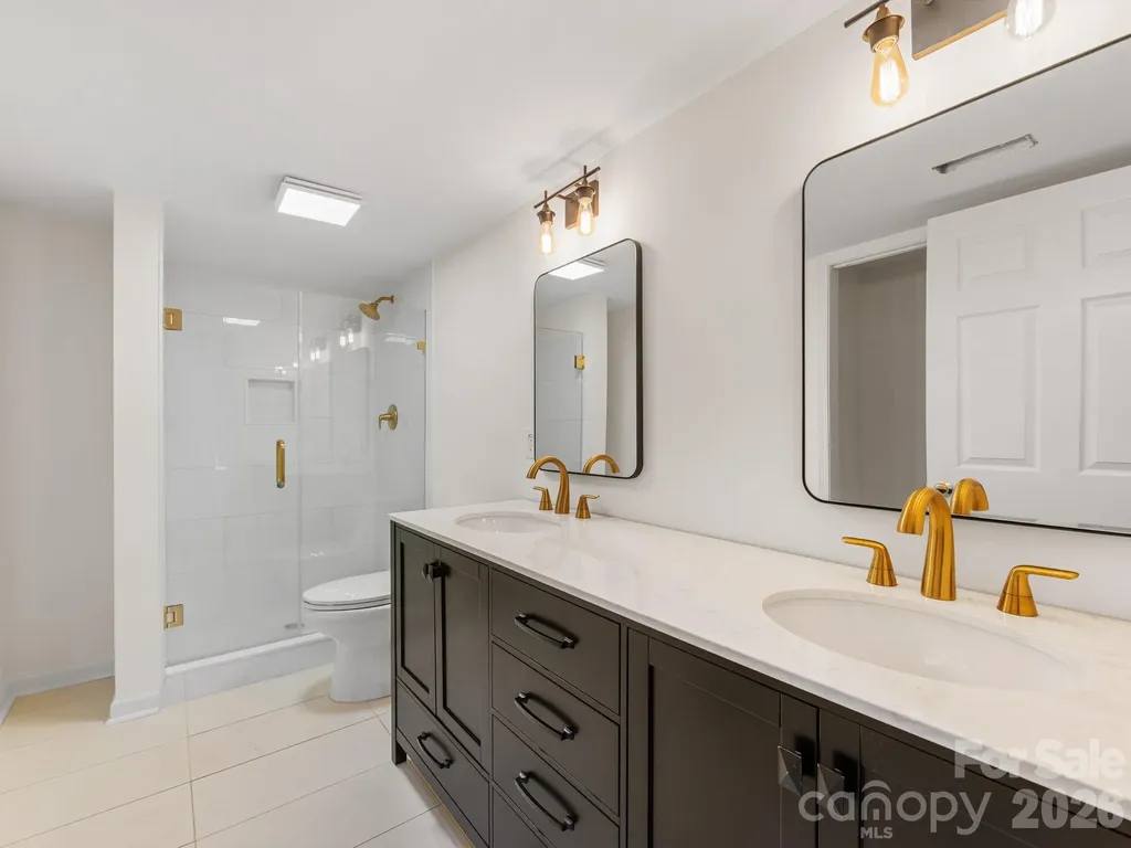 5619 Mountain Point Lane Charlotte NC 28216