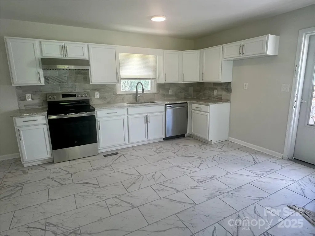 2021 Hollandale Drive Gastonia NC 28054