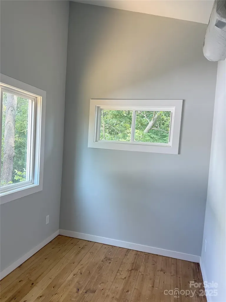 1 Freeport Lane Asheville NC 28806