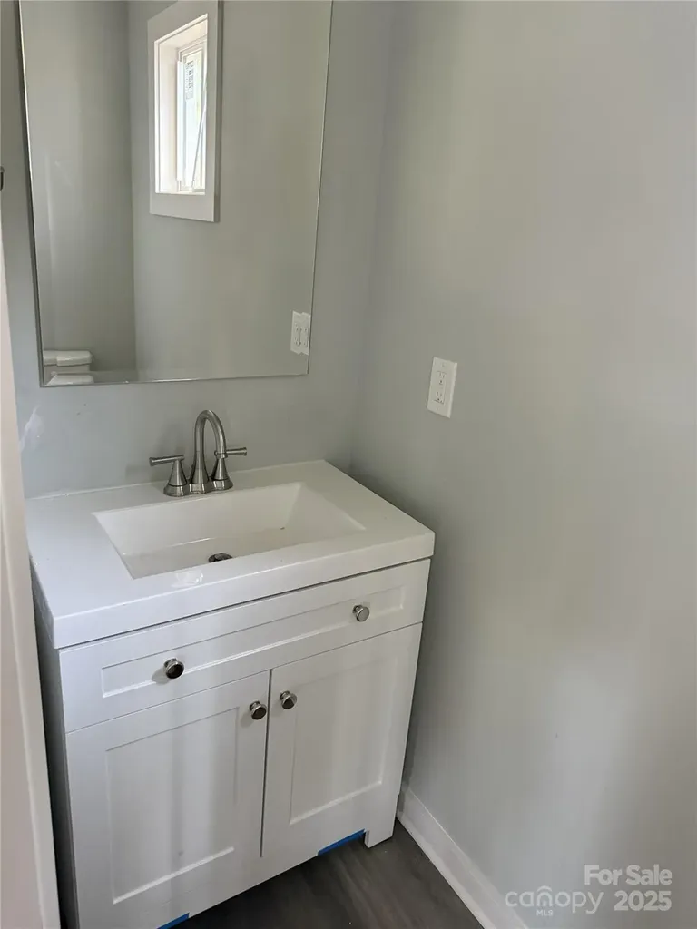 1 Freeport Lane Asheville NC 28806