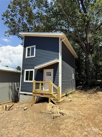 1 Freeport Lane Asheville NC 28806