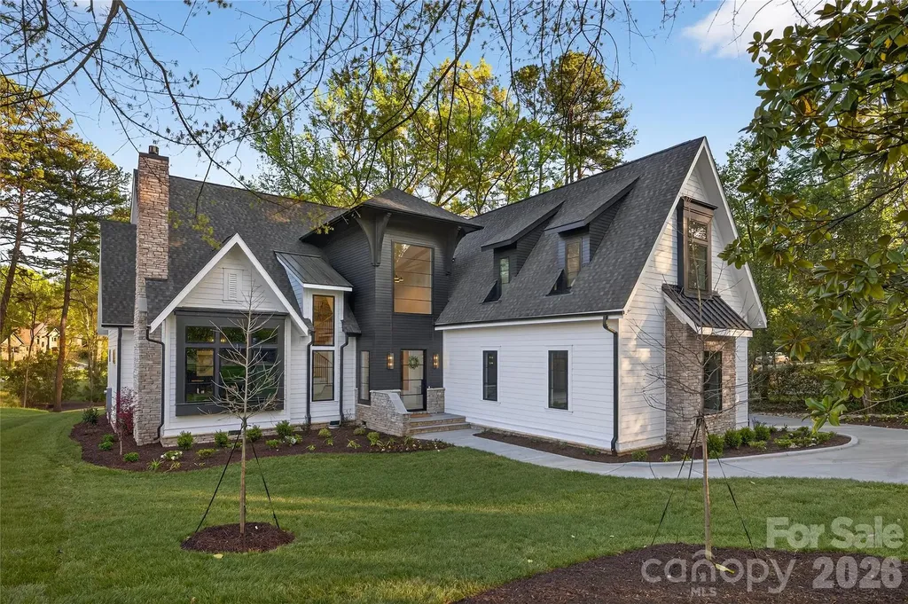 1209 Meadowood Lane Charlotte NC 28211