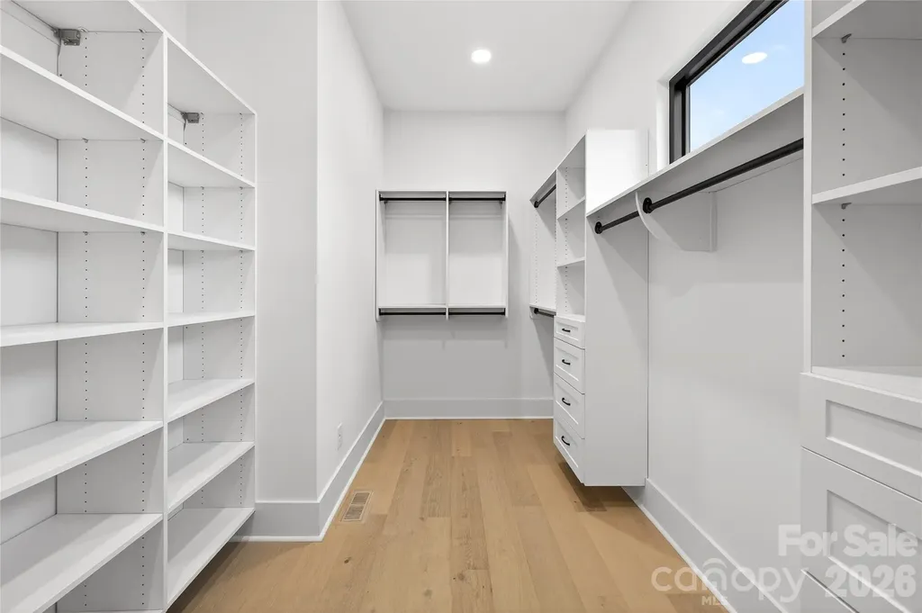 1209 Meadowood Lane Charlotte NC 28211