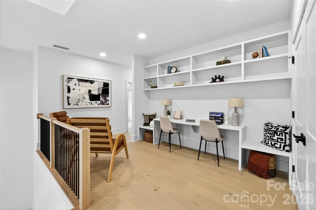 1209 Meadowood Lane Charlotte NC 28211